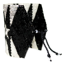 Load image into Gallery viewer, Starlight Cuff